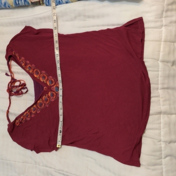 coline top with back details size Medium - Picture 5 of 6